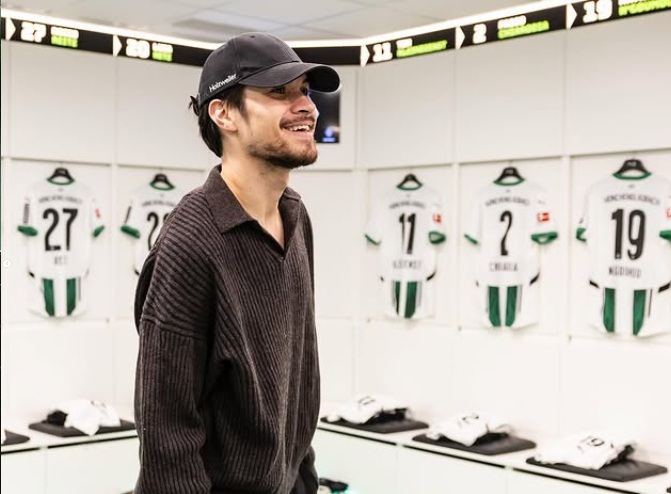 Kevin Diks saat di marka Borussia Monchengladbach.