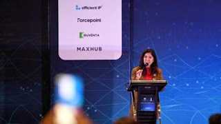 Menkomdigi Meutya Hafid dalam acara HIPMI x MVT Connect 2025 di Makassar.