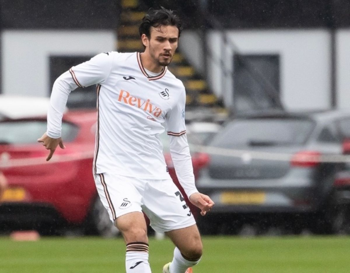 Nathan Tjoe-A-On resmi tinggalkan Swansea City.