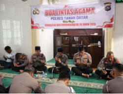 Polres Tanah Datar Serukan Profesionalisme dan Humanisme Lewat Doa Bersama
