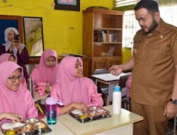 Makan Bergizi Gratis Jalan di 11 Sekolah, Padang Tambah 7 Dapur