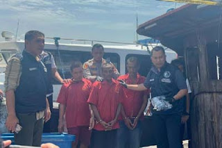 Direktur Reserse Narkoba Polda Sumut perlihatkan barang bukti sabu