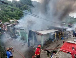 Kebakaran di Jalan Palembang Padang, Dua Keluarga Jadi Korban