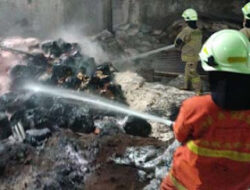 Kebakaran Gudang di Tambora Tak Telan Korban, Kerugian Ditaksir Puluhan Juta