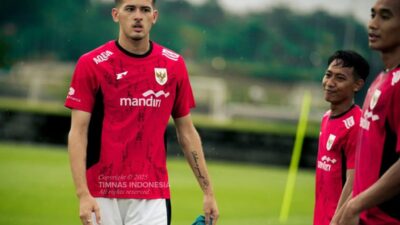 Meski Main di Eropa, Gaji Justin Hubner Kalah dari Ricky Kambuaya!