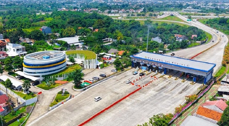 Jalan Tol.