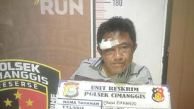 Seorang pelaku pencurian berinisial EF (35) menabrak korban.