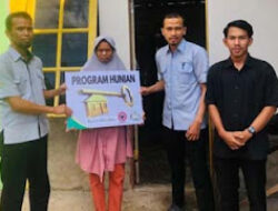 Zakat Karyawan Semen Padang Wujudkan Harapan Keluarga Dhuafa