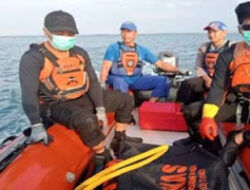 Ombak Seret Wisatawan Bandung ke Tengah Laut, Akhirnya Ditemukan