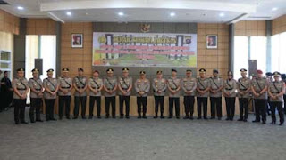 Sertijab lima PJU dan tiga Kapolres jajaran di Mapolda Sumbar.