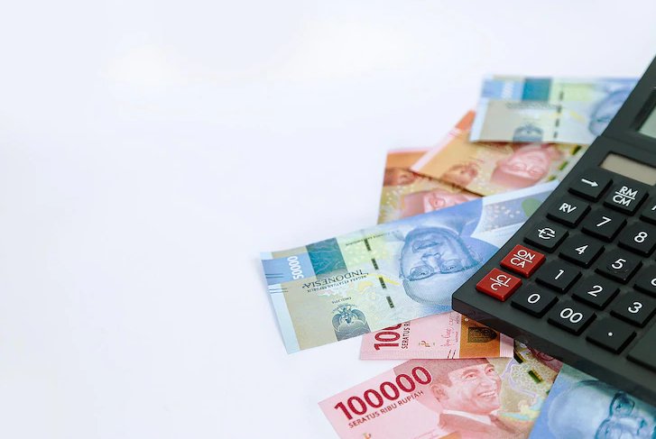 Rupiah naik 6 poin atau sekitar 0,04% ke level Rp16.218 per dolar AS.