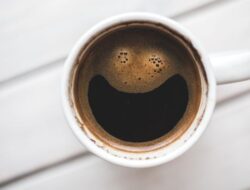 Minum Kopi Bisa Bantu Cegah Keriput, Asal Tak Berlebihan