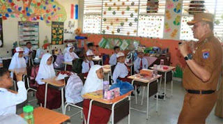 Pemko Payakumbuh Tinjau Hari Pertama Sekolah.