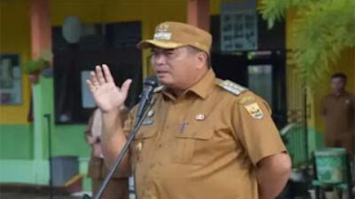 Wali Kota Pariaman, Yota Balad.