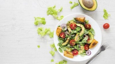 Dokter menyarankan diet whole food plant-based buat mereka yang memiliki penyakit kronis. Apa manfaatnya?