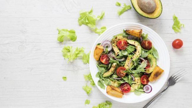 Dokter menyarankan diet whole food plant-based buat mereka yang memiliki penyakit kronis. Apa manfaatnya?