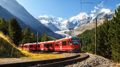 Ilustrasi kereta wisata. Ada lima kereta mewah yang memiliki panorama memukau, layanan super fancy, dan memberikan pengalaman paling berkesan.