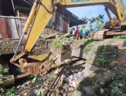 Semangat Kolektif Hidup Kembali, RW IV Nanggalo Gelar Aksi Bersih-Bersih