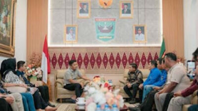 Pertemuan Wagub Vasko dengan Wako Sibolga dan jajaran DPRD.