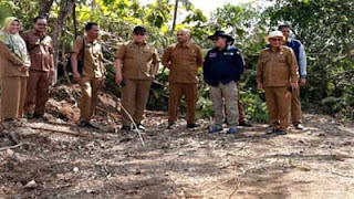 Peninjauan lokasi yang akan dijadikan lokasi Sekolah Rakyat