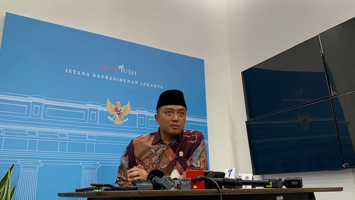 Menteri Sekretaris Negara Prasetyo Hadi Tegaskan Tidak Ada Rencana Mengenakan Pajak atas Amplop Kondangan.