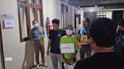 Prarekonstruksi pria berinisial Y di Aceh Tenggara, tega menghabisi lima orang keluarga ibunya.
