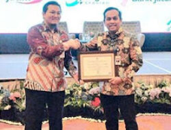 6.217 Nasabah Terbantu, Bank Nagari Diganjar Penghargaan