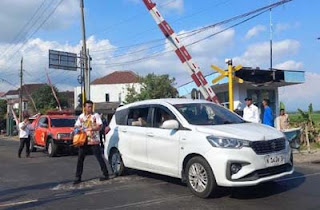 Polisi menggelar rekonstruksi kasus kecelakaan maut Daihatsu Sigra