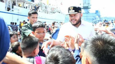 KRI Bima Suci Meriahkan HJK Padang ke-356.