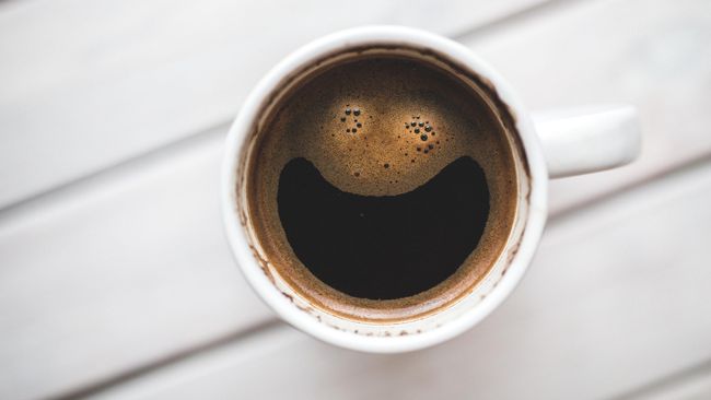 Banyak orang yang belum tahu kapan waktu terbaik minum kopi tanpa gula agar hasilnya maksimal.