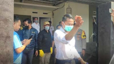 TKP mayat wanita muda ditemukan di cor di dalam rumah