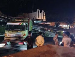 Akses Jalan Padang–Solok Terganggu, Kemacetan Panjang Terjadi