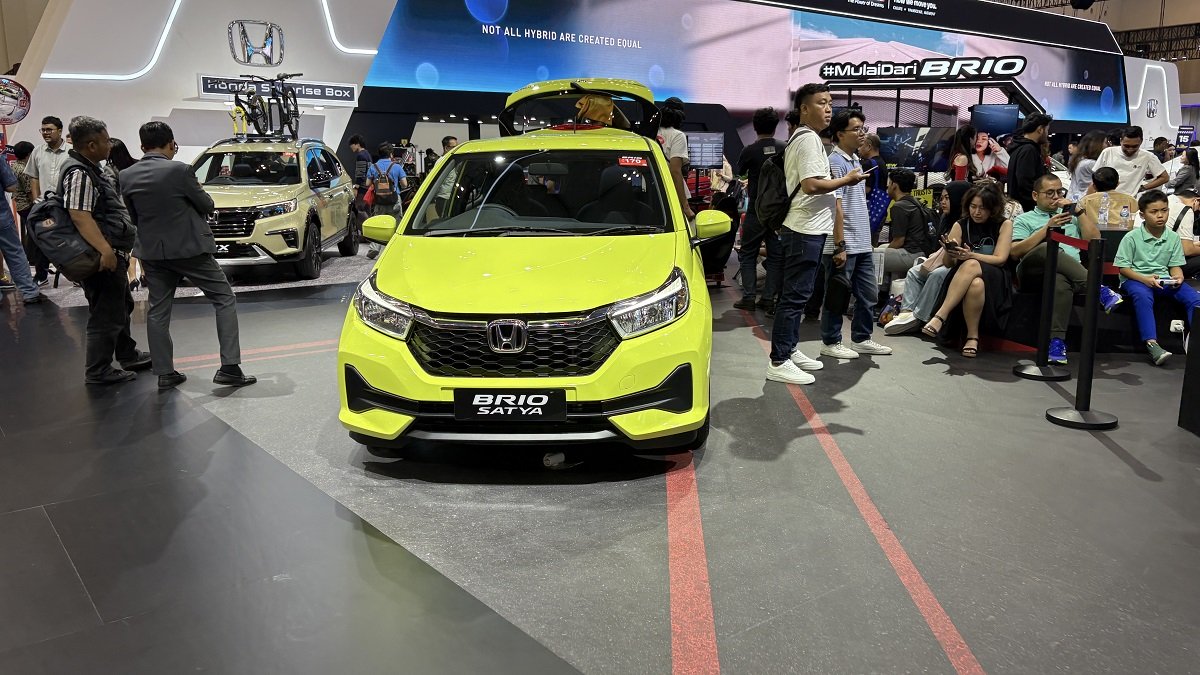 Perang Harga Mobil Listrik, Honda: LCGC Masih Jadi Pilihan Pembeli Pertama.