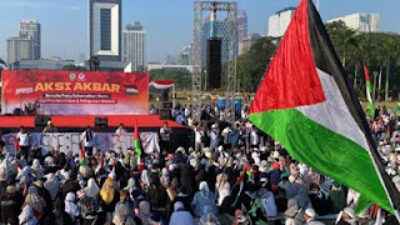 Monas Jadi Titik Munajat dan Donasi untuk Palestina