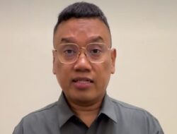 Rumah Uya Kuya Diserbu Massa, Barang dan Kucing Dibawa