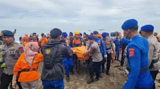 Evakuasi penemuan jenazah diduga orang terseret ombak