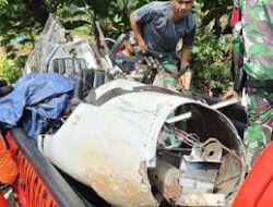 Pesawat Latih Oleng dan Jatuh di Bogor, Satu Tewas dan Satu Luka Parah