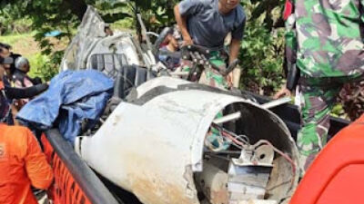 Pesawat Latih Oleng dan Jatuh di Bogor, Satu Tewas dan Satu Luka Parah