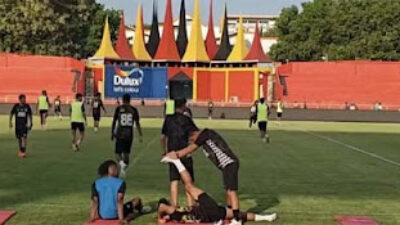 Latihan pemain Semen Padang FC jelang laga perdana melawan Persib Bandung.