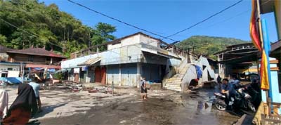 Pasar Silungkang Sawahlunto hangus tebakar