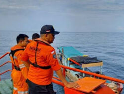 Usai Hilang Kontak, KM Rezki dan Awaknya Dievakuasi Tim SAR
