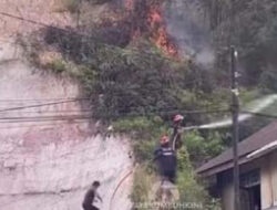 Api Nyaris Jilat Rumah Warga, Pemadaman Berlangsung Ekstra