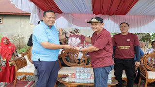 Wako Pariaman Yota Balad membuka Turnamen Bola Voli Garuda Muda.