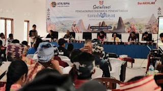 Pengadministrasian dan pendaftaran tanah ulayat.