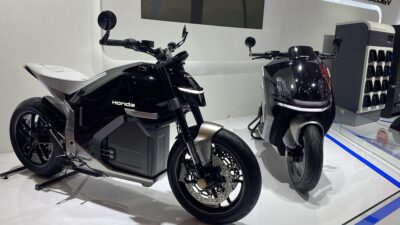 Honda Uji Coba Motor Listrik Konsep Setara Moge 600cc.