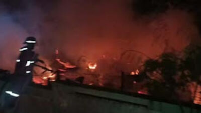 Kebakaran terjadi di kantin SMA 16 Padang Kecamatan Kuranji