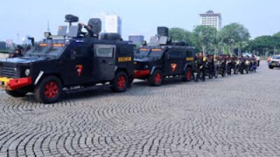 Aparat kepolisian diinstruksikan menggelar patroli skala besar gabungan di seluruh Indonesia.