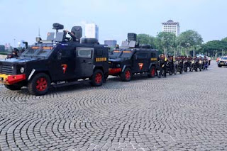 Aparat kepolisian diinstruksikan menggelar patroli skala besar gabungan di seluruh Indonesia.