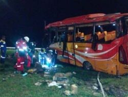Dua Korban Jiwa dalam Kecelakaan Bus di Kayu Tanam