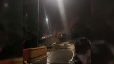 Jalur Sumbar–Riau Tak Bisa Dilalui, Longsor Sebelum Kelok Sembilan